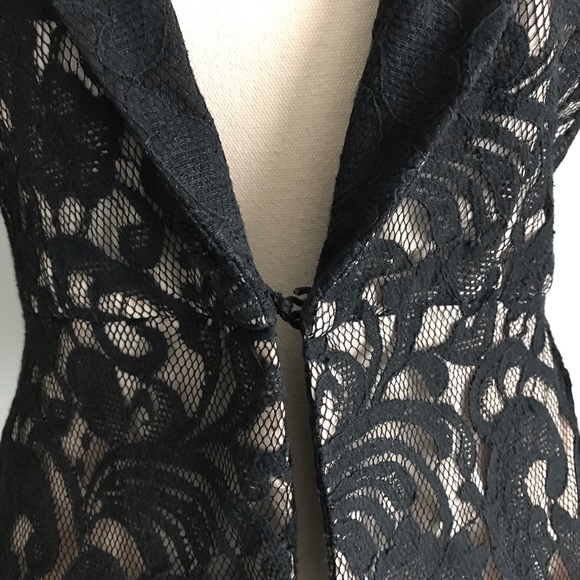 ~SOLD~ PORTMANS Size 8 Black Lace Blazer - Picture 6 of 16